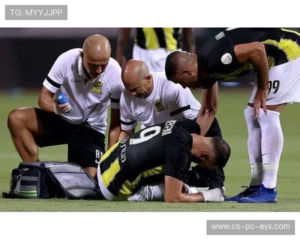 国米邓弗里斯倒地怒射破门，团队激情瞬间被点燃