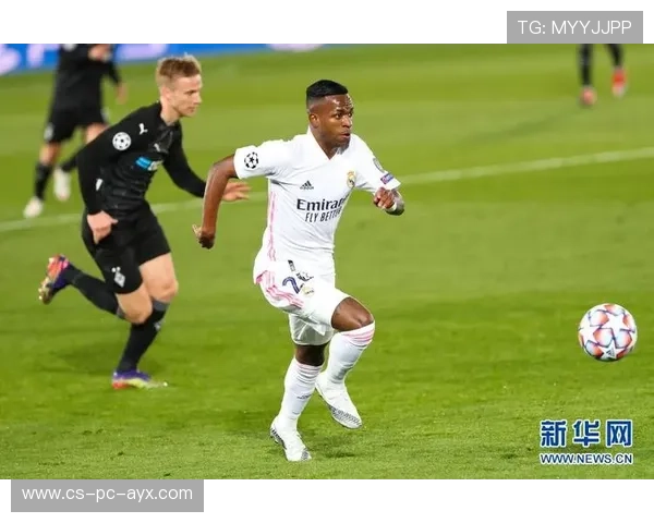 维尼修斯带球一路趟过两人抽射得分