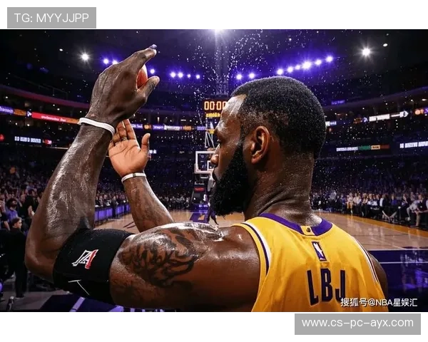 詹姆斯助攻队友补篮，湖人团队篮球回归